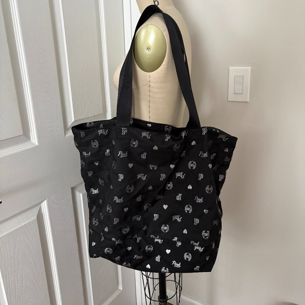 Victoria's Secret PINK Logo Black Tote Bag Zipper Closure Hearts VSCO Girl